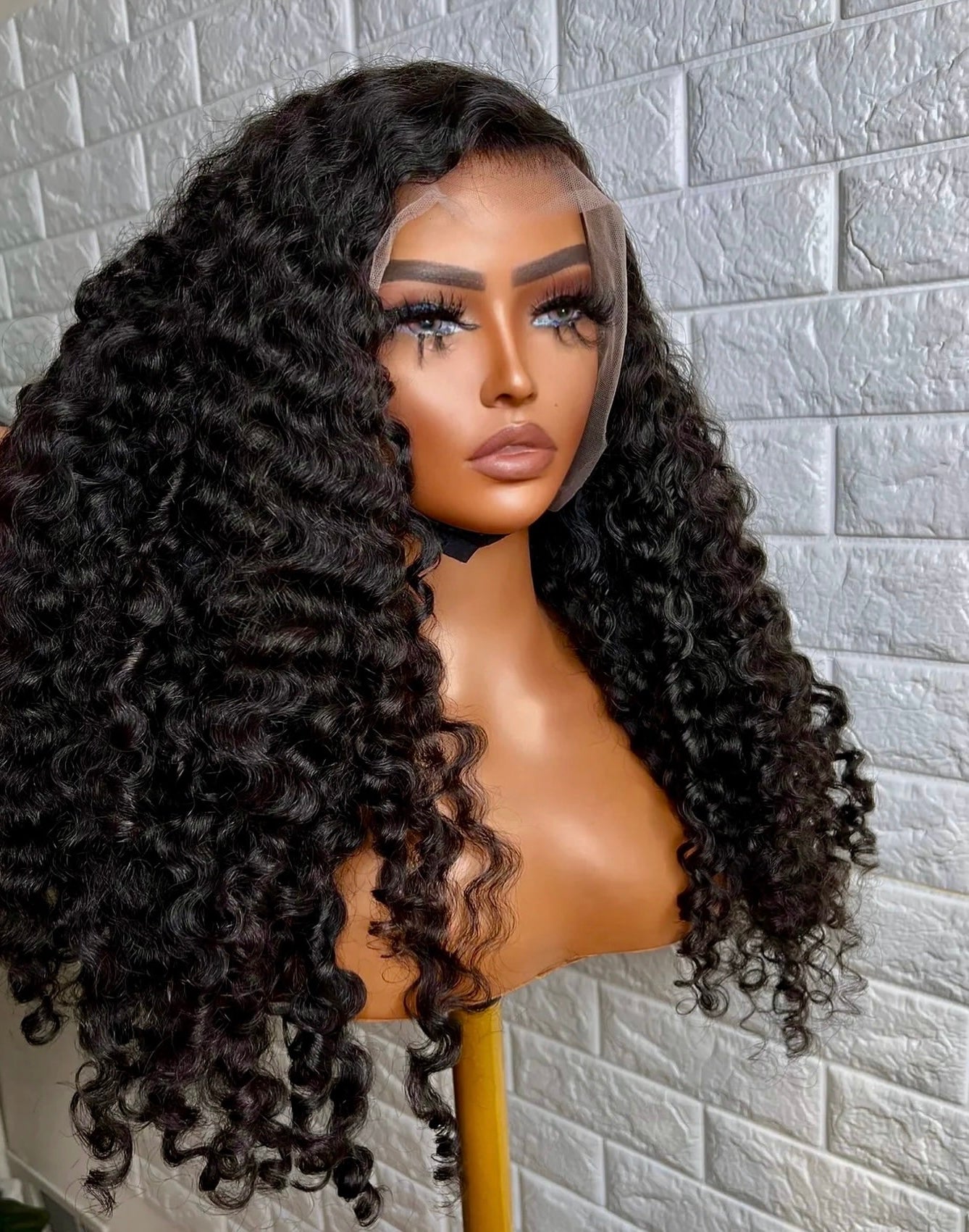 LUXE CURL WIG